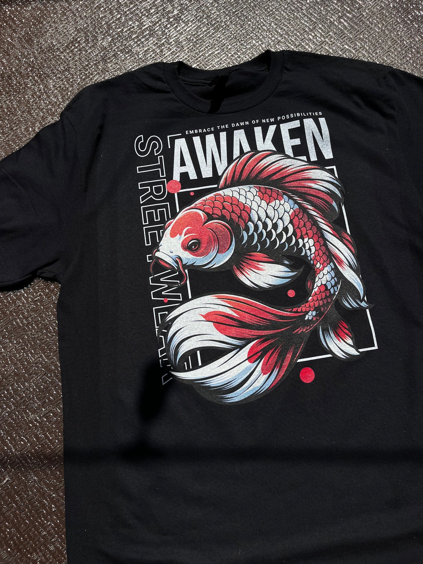 Playera Gildan Negra “Awaken Koi”
