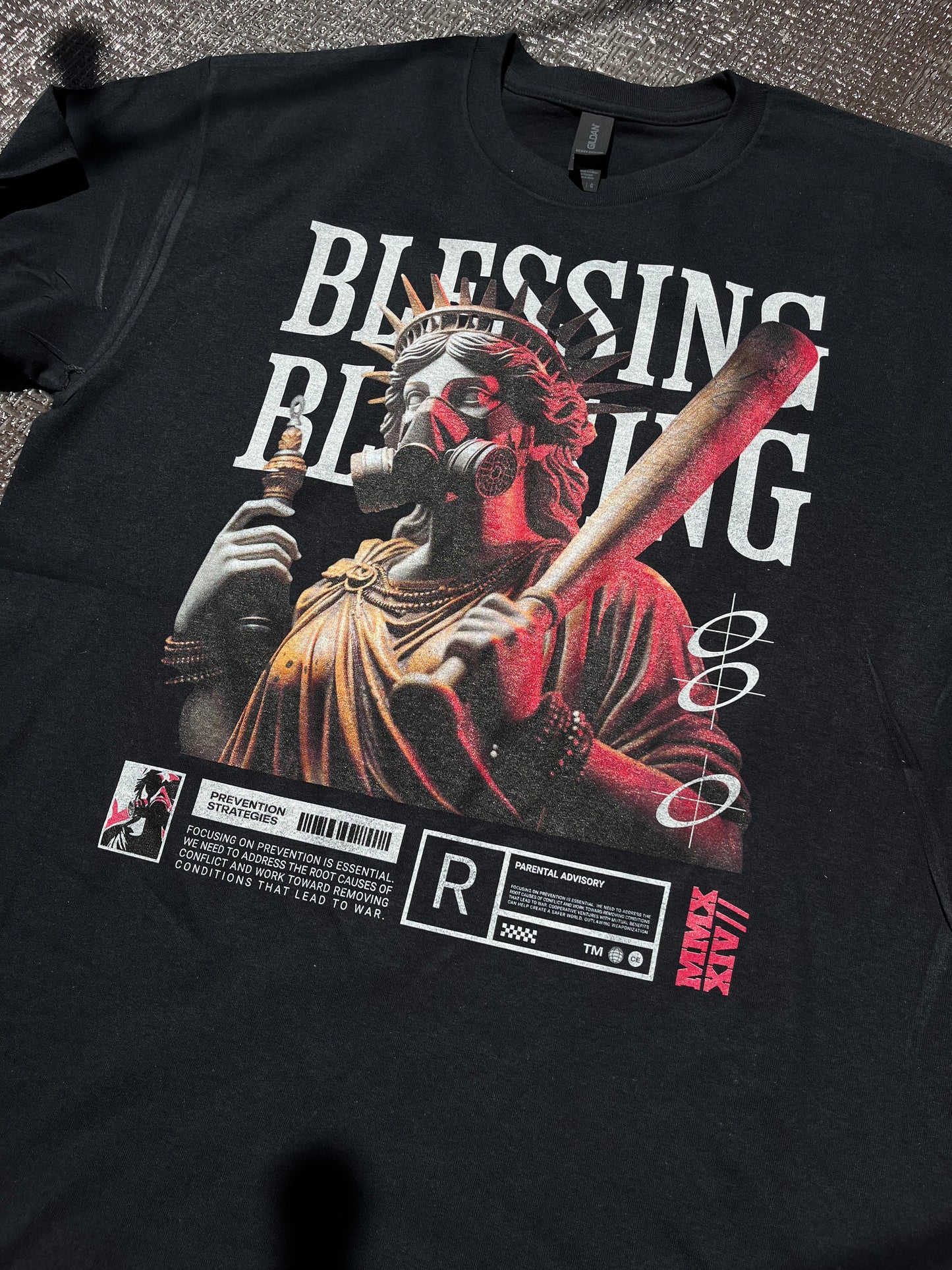 Playera Gildan Negra “Blessing Bleeding”
