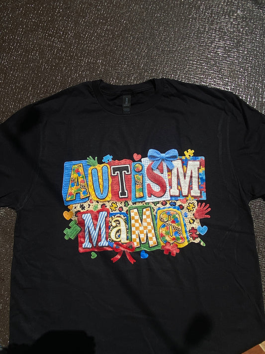 Playera Gildan Negra “Autism Mama”