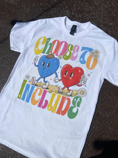 Playera Gildan “Choose to Include Corazones”